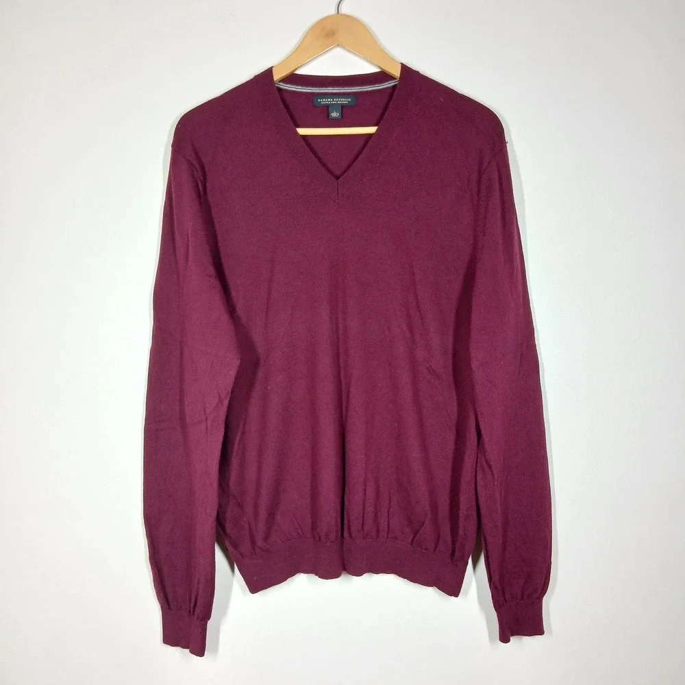 Banana Republic Sweater Mens Large Burgundy Extra Fine Merino Wool V-Neck Preppy